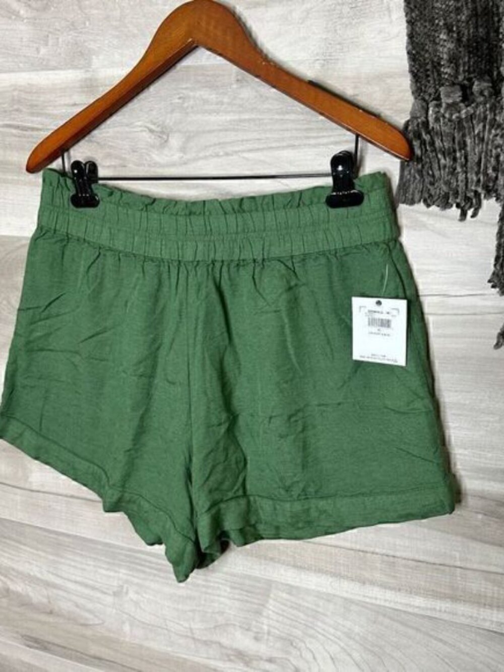 O'Neill Womens Green Lightweight Alden Solid Linen Stretch Shorts - Picture 3 of 7